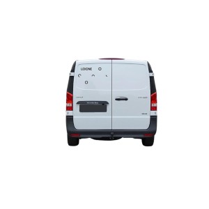 Samolepka na auto s logem a halo v černá barvě