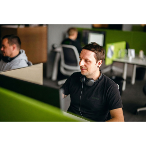 Firemní pánské tričko L černá