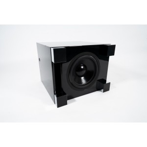 QUBE S8 Active Subwoofer černá
